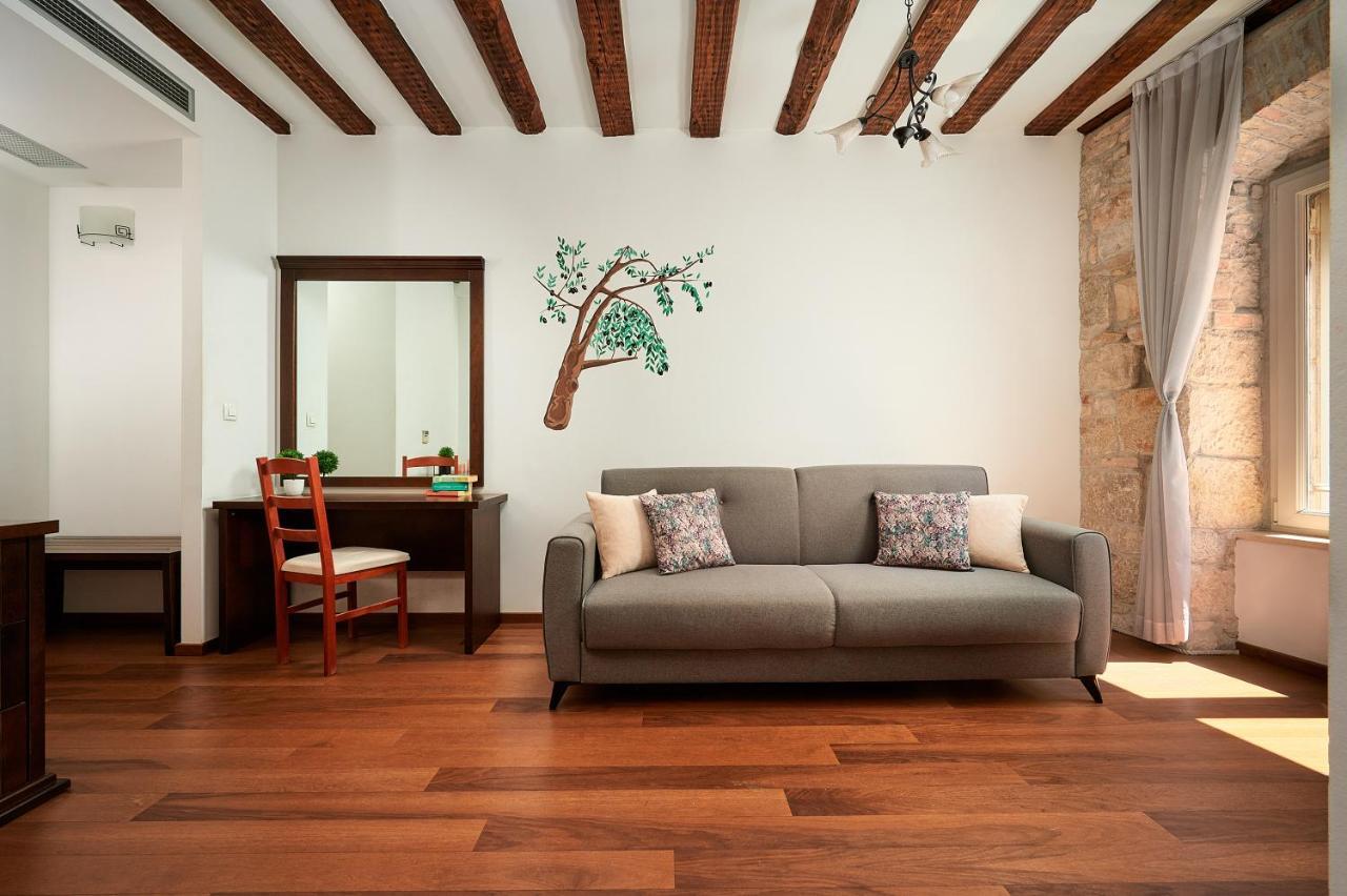 Stara Olea Bed & Breakfast สปลิท ภายนอก รูปภาพ