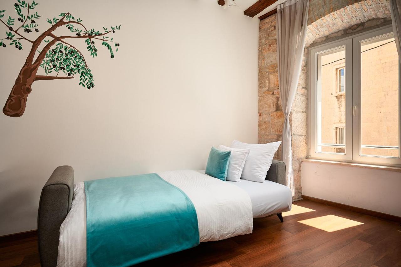 Stara Olea Bed & Breakfast สปลิท ภายนอก รูปภาพ